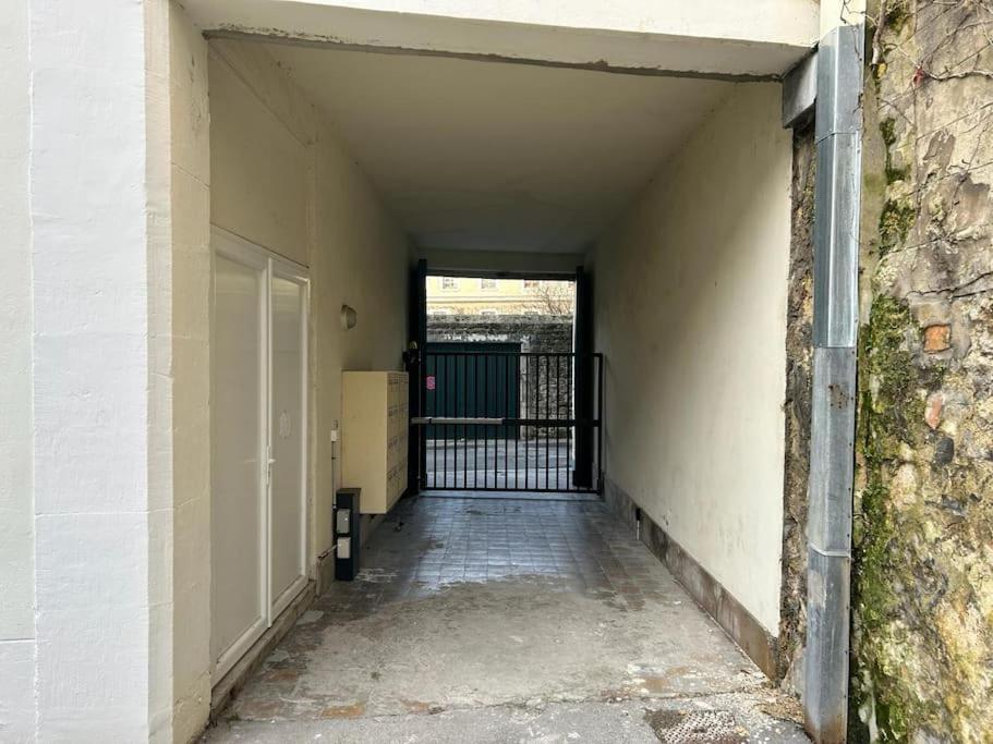 Aux Remparts De La Vieille Ville - 4P, Parking Boulogne-sur-Mer Exterior photo